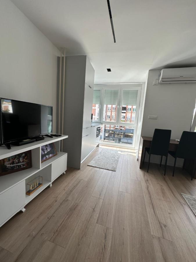 Studio Y Gjakova المظهر الخارجي الصورة